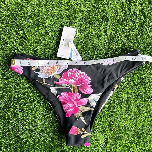 CUPSHE Bikini Bottom Bundle size small - Picture 2 of 9